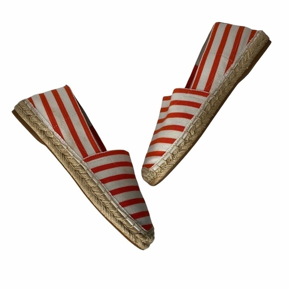 Vionic Valeri Canvas Espadrilles. Size 7 - Picture 8 of 11